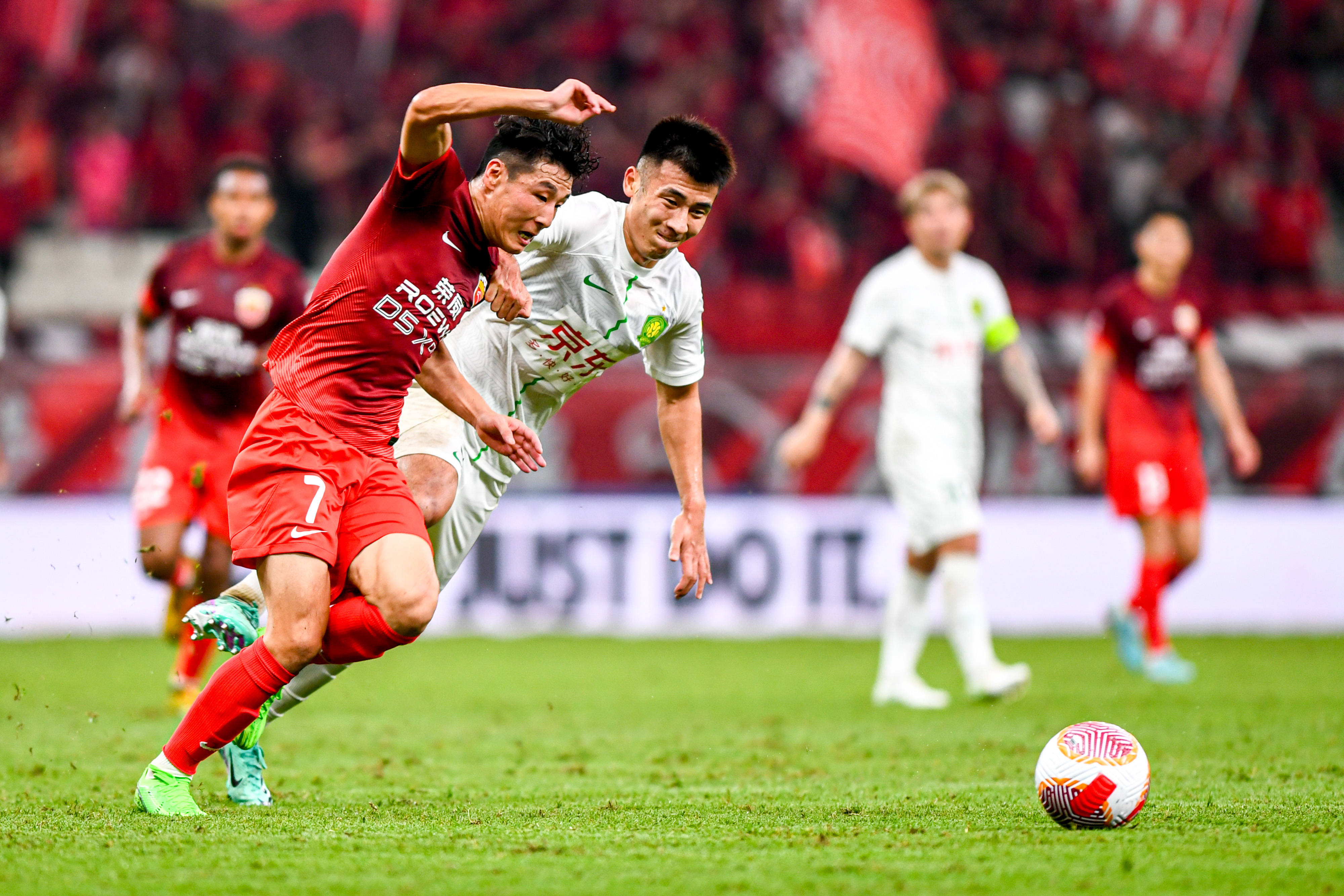 格列兹曼替补上场改变战局，武磊防线瞬间崩溃！