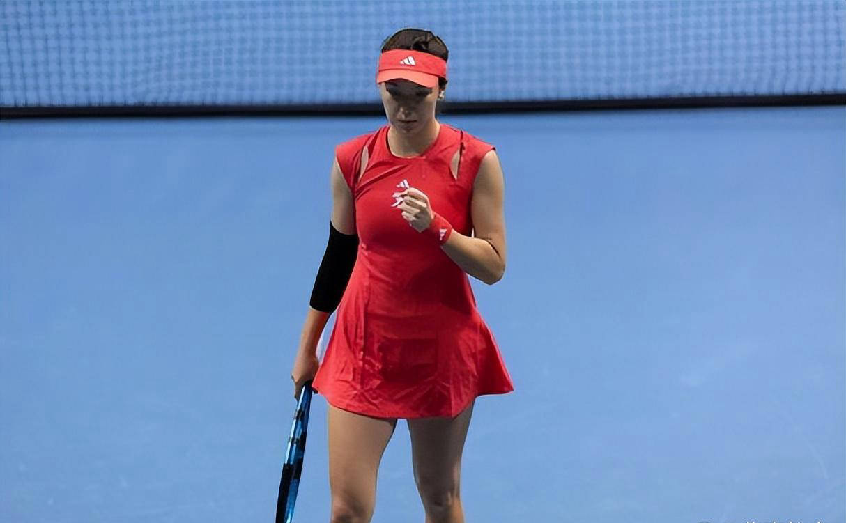  阿扎伦卡遭遇七连败，巴塞罗那教练面临压力！