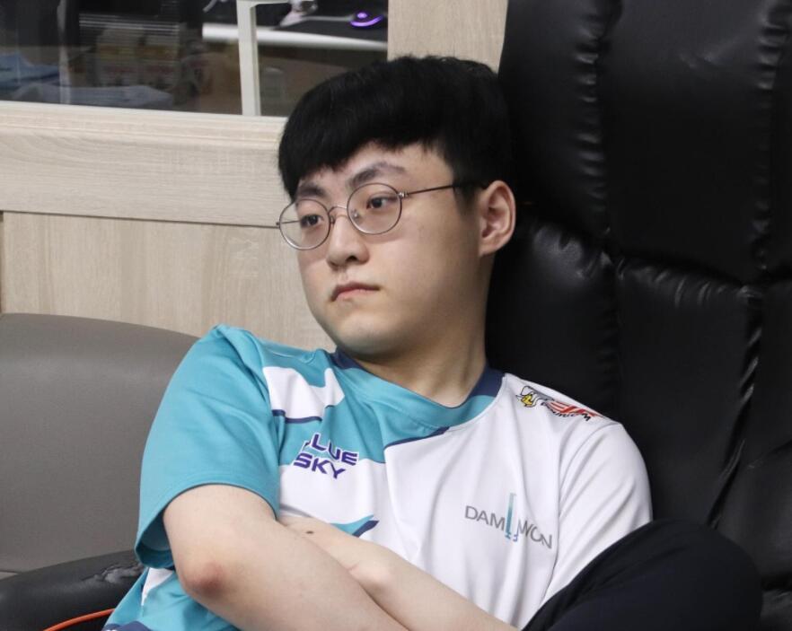 Doinb迎来十赛季高光表现，DWG球迷沸腾！的简单介绍